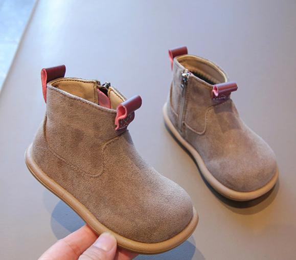 Baby Stiefel Wildleder mit weichem Innenfutter, in verschiedenen Größen