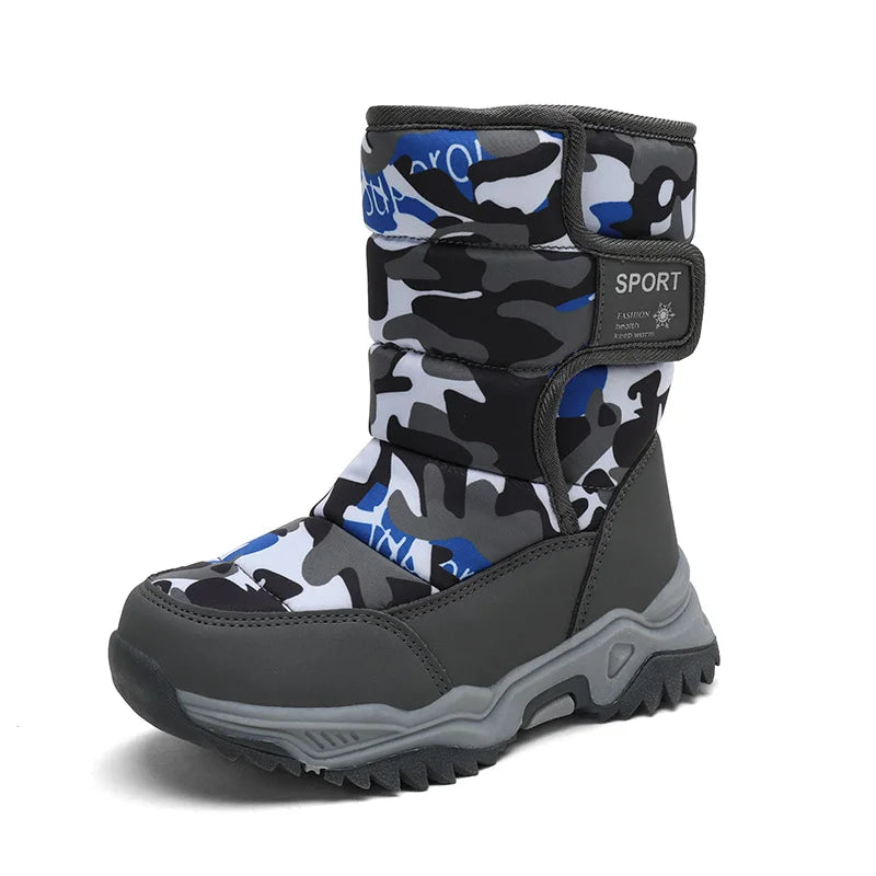 Schneefeste Winterstiefel für Kinder in modernem Design.
